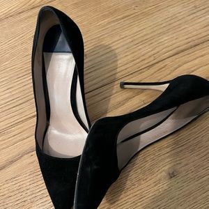 COPY - Black suede pumps.
